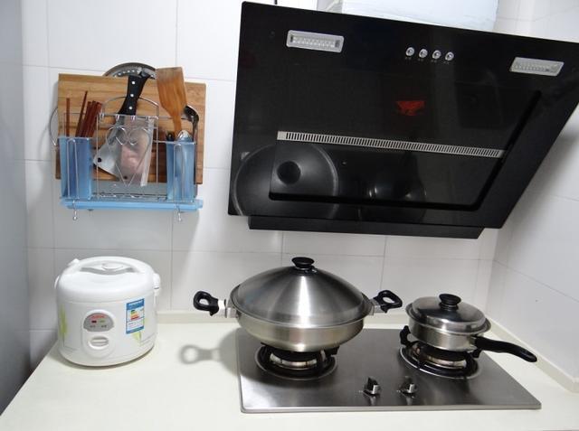 刚申请下来的公租房, 只做了基础装修, 花几千块布置了下!