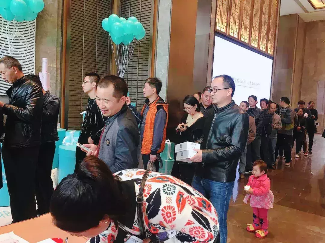 代言花熙, 亮相“油”礼丨擎动全城燃力, 双重大礼燃爆现场