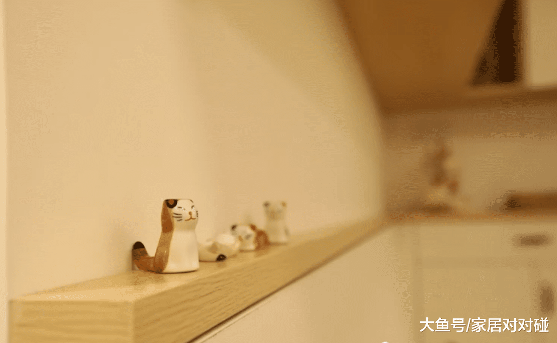 43㎡小宅, 硬在窗户旁挤出“小书房”, 真心实用! 全屋收纳绝了!