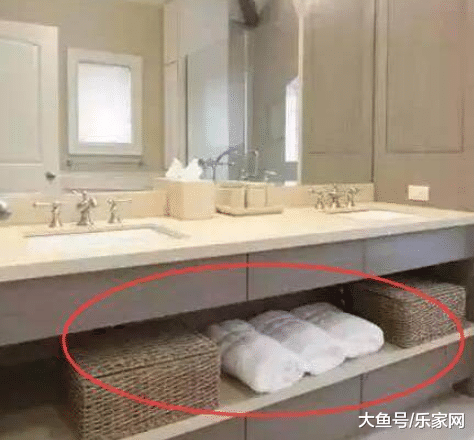 3平米大的洗手间竟然可以这样设计? 时尚不失格调, 真的长见识了