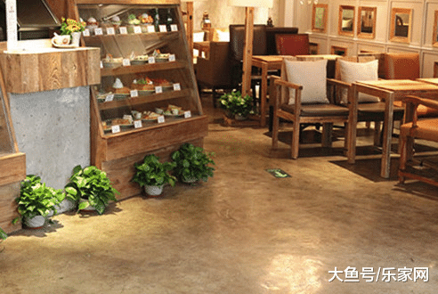 现在有钱人家里都不贴瓷砖了, 用这个代替, 省时省力还防滑