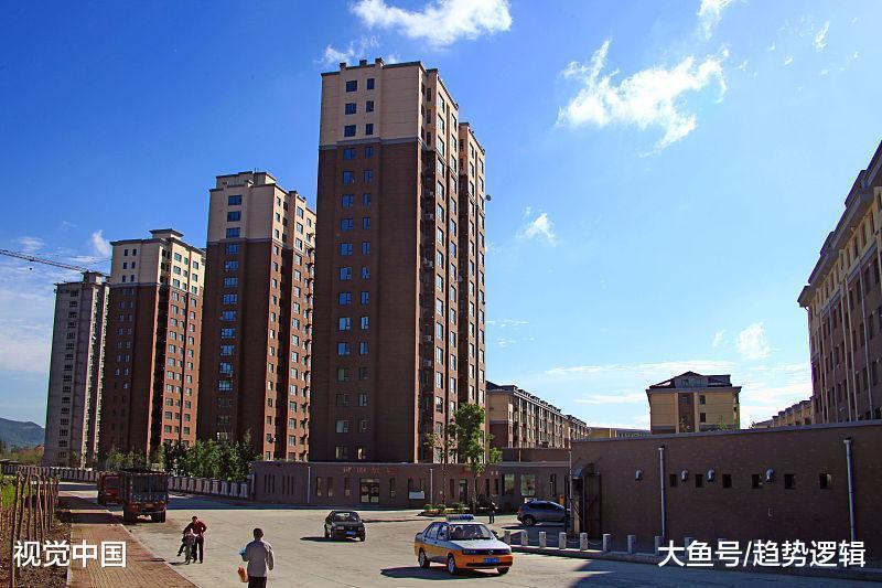 生于农村, 置业于县城, 工作在省城, 为何楼市如此“撕裂”?