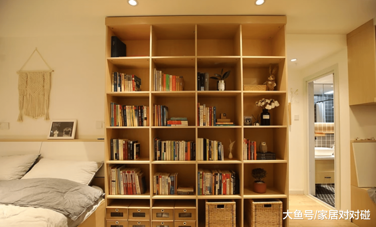 43㎡小宅, 硬在窗户旁挤出“小书房”, 真心实用! 全屋收纳绝了!