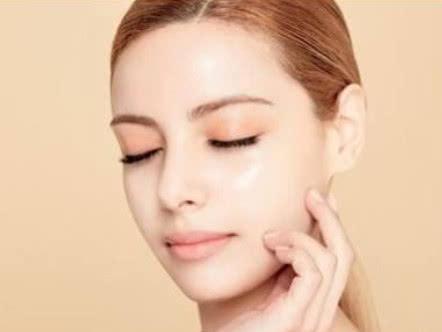 肝脏|肝不好的人， 脸上有“3黄2臭”若你全中招， 肝癌已“作威作福”！