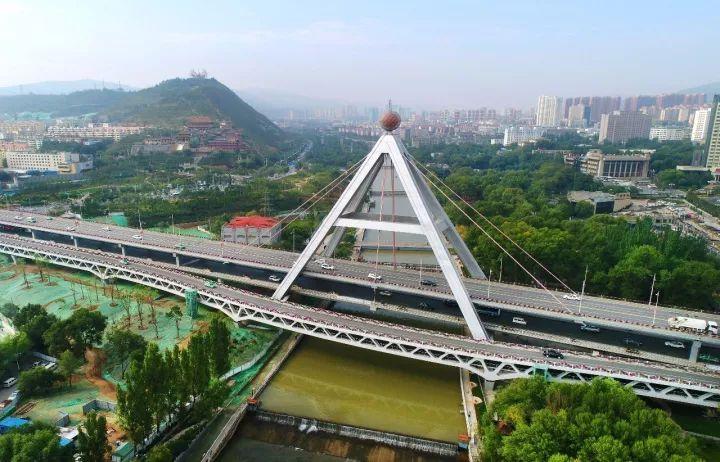 攒劲! 西宁颜值最高的11个网红地标, 你最想去哪?