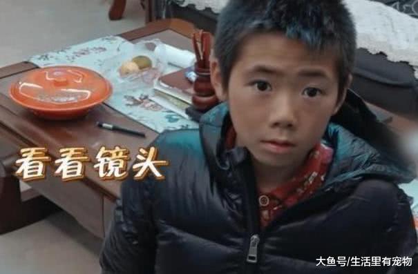 变形计有时候真的过分, 城里妈妈农村男孩的做法, 真是让人生气!