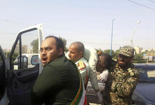 伊朗阅兵血案凶杀身份已明确, 急召这三国大使, 告知其血债要血还