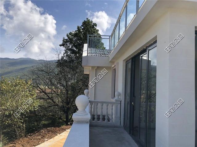 云南何先生拆掉农村中式四合院, 只为40万建欧式别墅, 可惜吗?