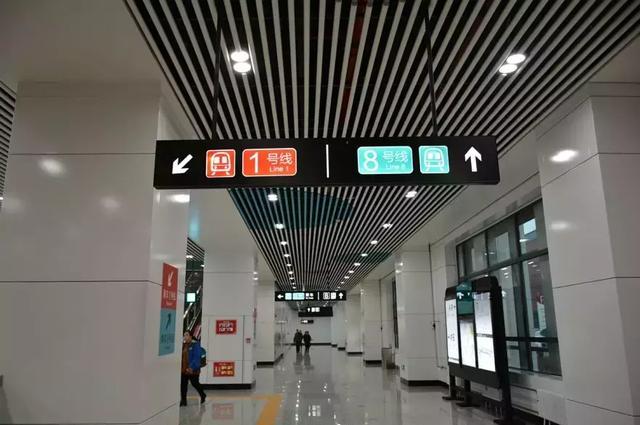 8号线(北湖快轨)正式通车