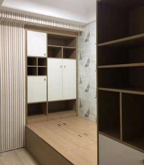 裸婚7年买了大房子, 这装修花了30万, 冰箱摆放区不错