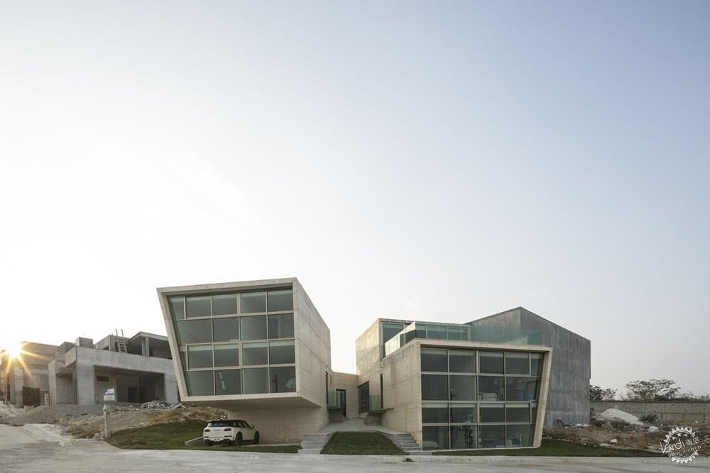 住在这座大玻璃、超环保的房子里一定会幸福感爆棚