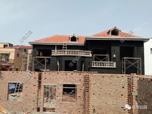 农村建房, 43万给专业施工队伍包主体外装, 能打造什么样的别墅?