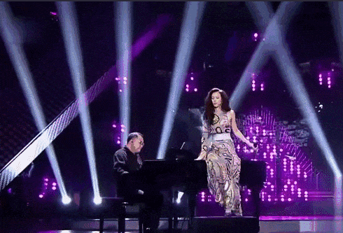 活力,源自良好的体能,更来自她始终如孩童般的好奇心.