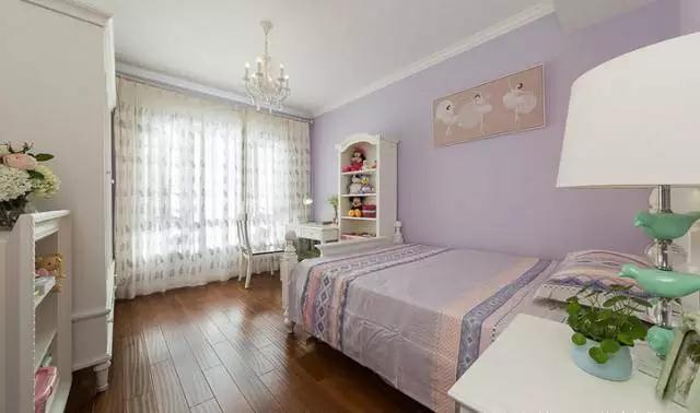 135㎡现代美式风装修, 没阳台的客厅加卡座餐厅, 朋友们羡慕极了