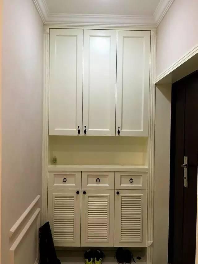 亲戚装修的新家简约大方, 头一次见电视背景墙只装两条石膏线的!