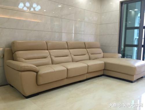 不听劝把全屋贴满了瓷砖, 回南天差点哭晕, 这是装修时的样子