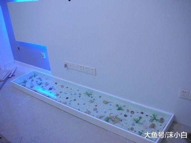 阳台还在铺瓷砖? 看人家直接抬高50公分, 铺玻璃! 洋气不拥挤