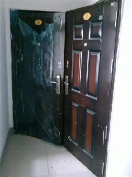 小区里的反人类设计, 就问你服不服!