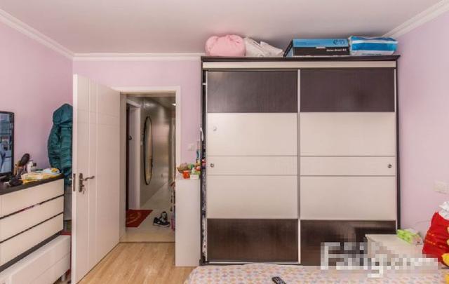 头一次装修婚房, 却被亲朋好友笑话: 你当你永远是美少女? 委屈!