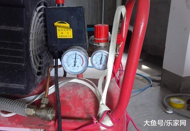 师傅偷懒, 装地暖没做这1步, 现在家里水漫金山, 只好全拆掉