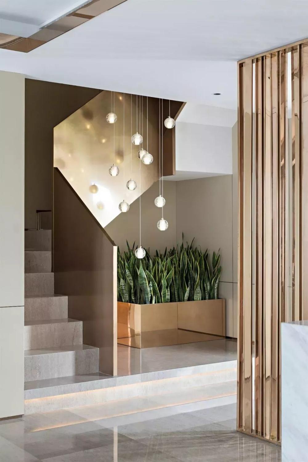 有楼梯的房子, 扶手怎么装?