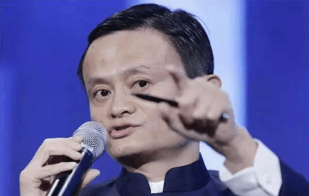 房子会成白菜价吗? 马云: 未来2年, 人们随意买房! 李嘉诚有话说