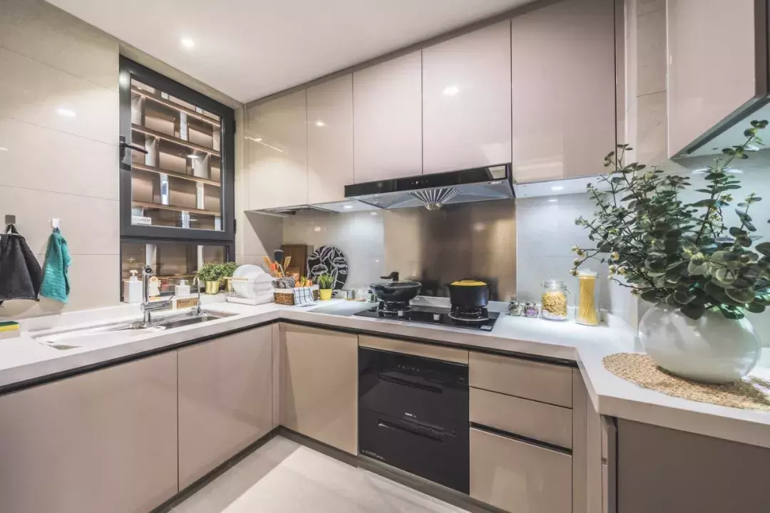 95m2简约样板间, 集一室优雅, 抒一缕繁华!