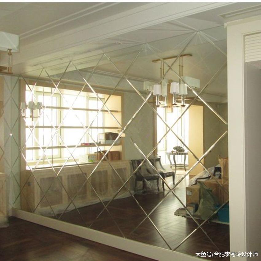 ?电视背景墙用镜面拼贴, 视觉扩大光线好! 老师傅: 第一次见这样设计