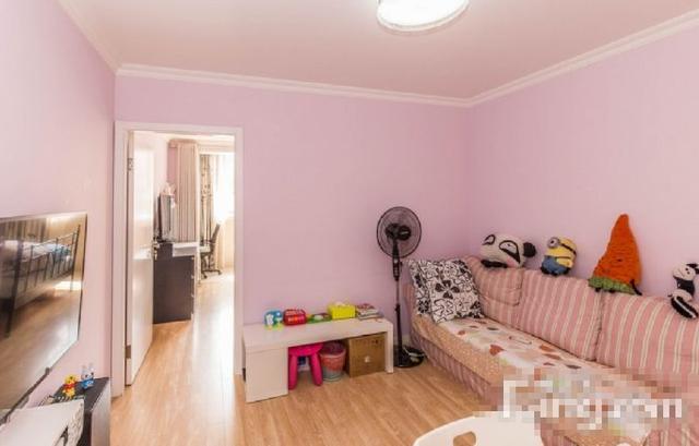 头一次装修婚房, 却被亲朋好友笑话: 你当你永远是美少女? 委屈!