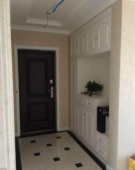 朋友新家装完很大气, 头一次见地砖这样铺的, 连卧室都没放过!