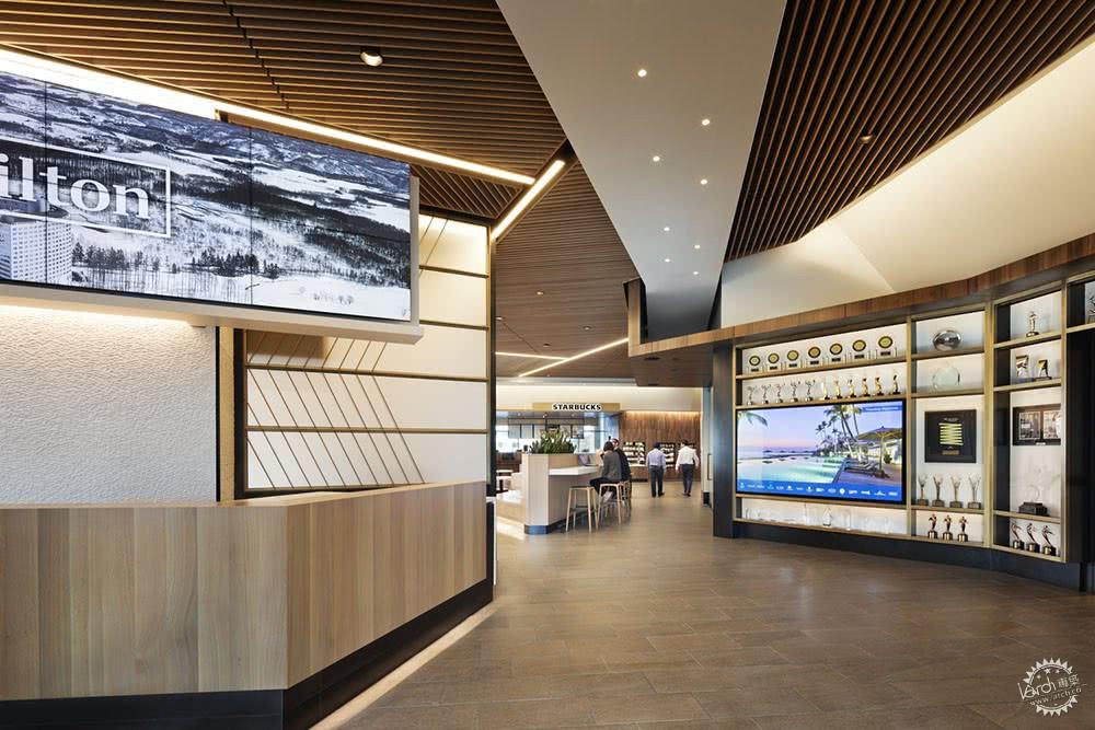 希尔顿不仅酒店精致, 连餐厅也是一件艺术品