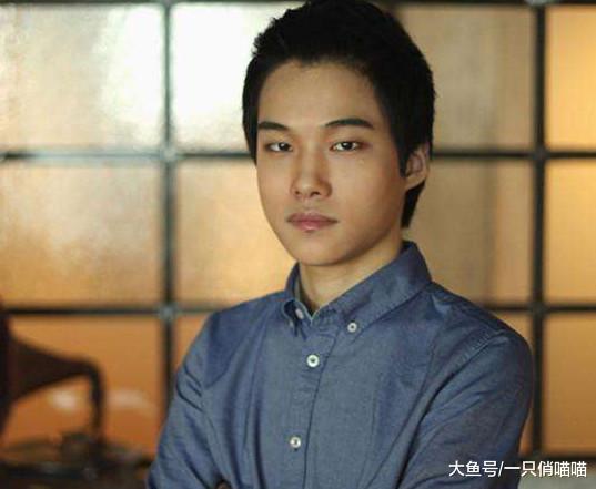 Dopa被指“撞脸”小沈阳, 翻译小姐姐一对比后, 自己都笑了