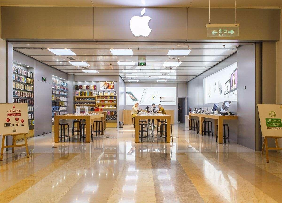 苹果、小米、华为体验店风格对比