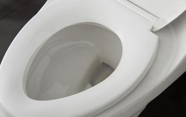 选择什么样马桶适合? 首席安装师傅吐槽: 各类高富帅、屌丝马桶利弊