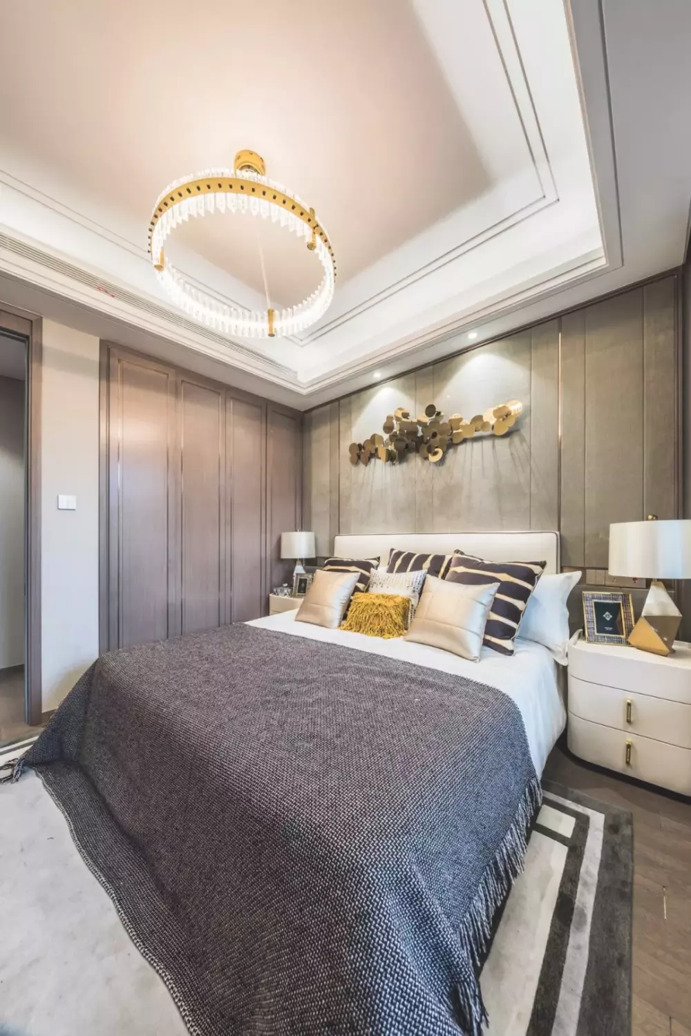 95m2简约样板间, 集一室优雅, 抒一缕繁华!