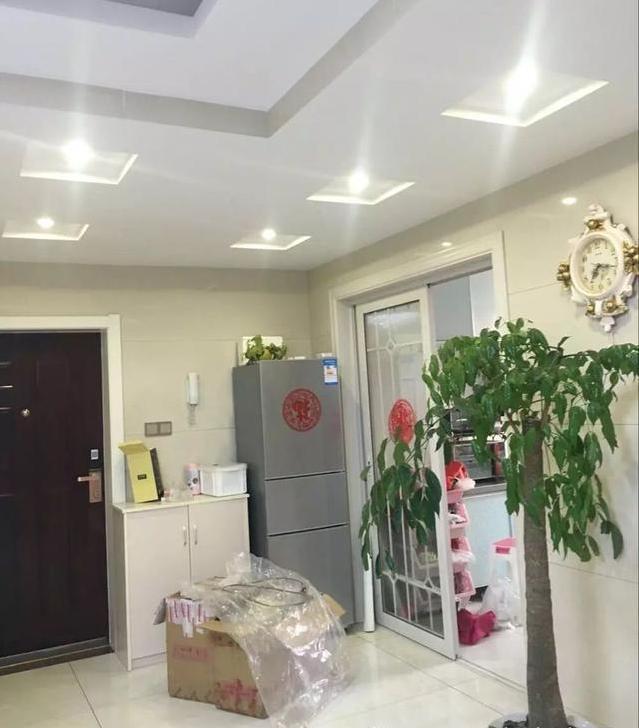 结婚八年现在买房了, 半包花了7万多, 有自己的家很好