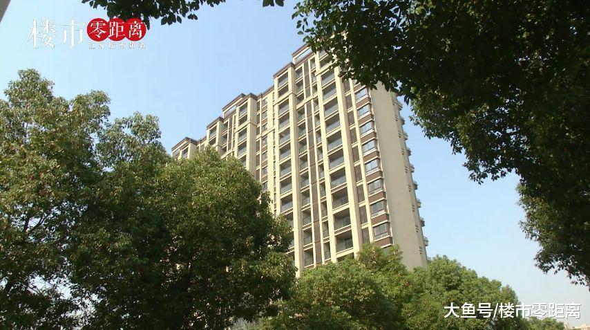 精装改毛坯单价立省4千! 隔壁盘开杠: “有实力别买毛坯保障房”!