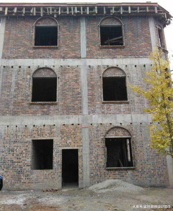 老父亲一个人在家花25万建房、30万装修, 完工后成为全村人羡慕对象