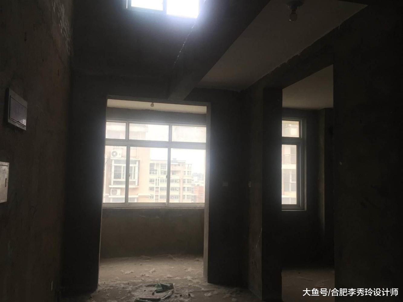 为图方便厨房装在阁楼上, 如今做饭就像活受罪! 邻居: 恨不得拆了