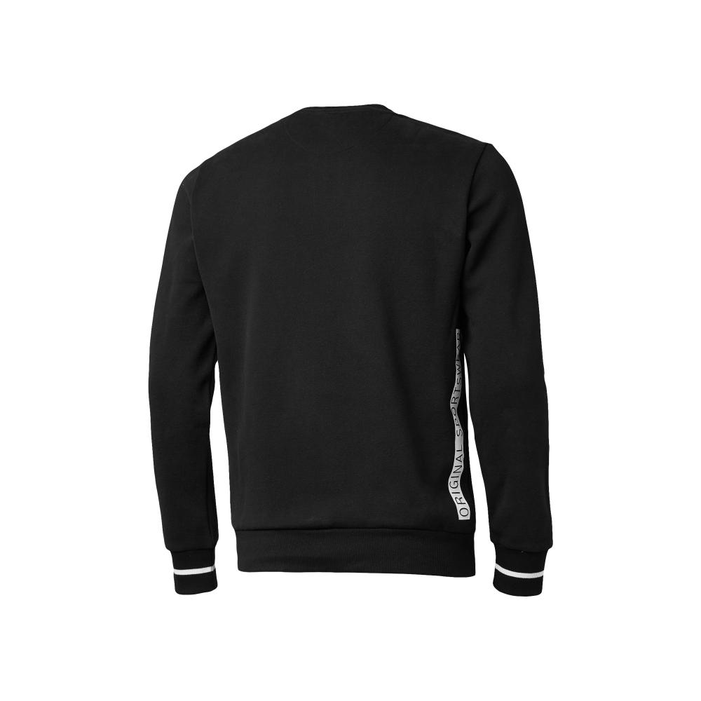 入秋渐凉、今年流行卫衣搭配束脚裤、穿上超帅