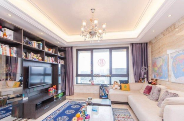 客厅没有阳台, 买之前各种老婆被埋怨, 看到装修后不说话了!