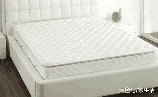 卧室里这个东西万万要扔掉, 都是甲醛的来源, 好多人做错了