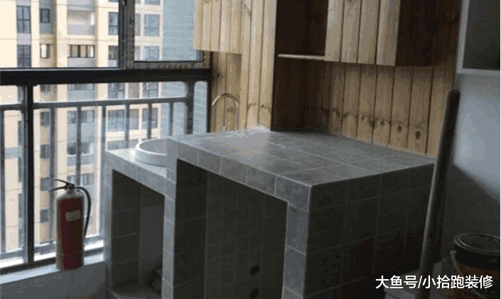 阳台要不要铺墙砖? 邻居说不用, 以至于泥工师傅都说不靠谱