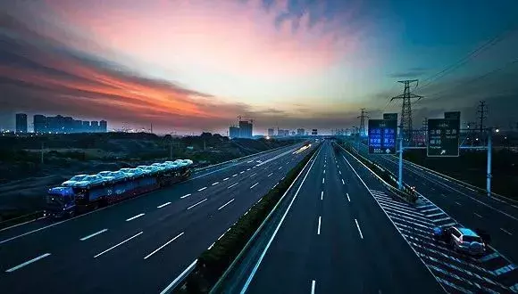 出行提醒丨@咸阳人, 元旦假期高速不免费, 注意这8处高速路段有施工!