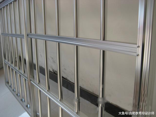 家里防盗窗里灌钢筋, 结实耐用, 连小偷锯都锯不断! 我回家就要装了