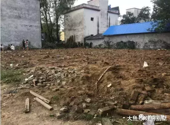 记录双拼别墅建造过程: 两个月建好主体, 含人工费只花了30万