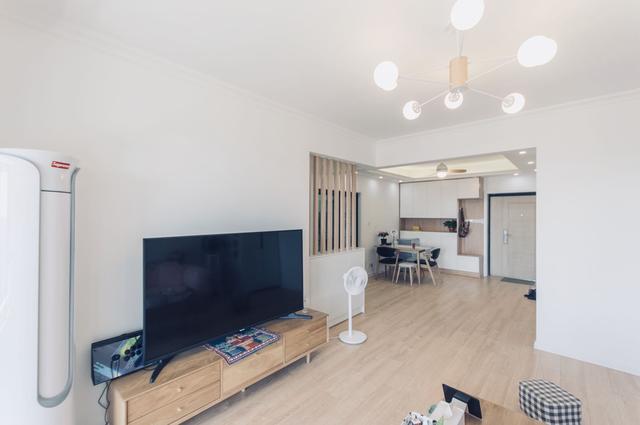 原木清新风的新房终于装修好了，很简约的装修，没花很多钱