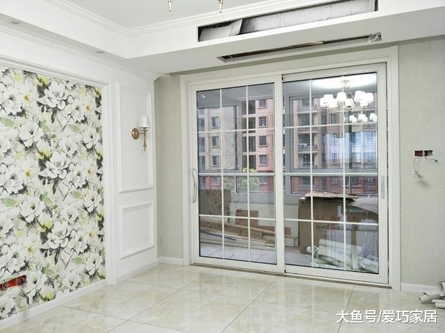 阳台装修万万不要装推拉门，如今流行这种设计，后悔知道晚了