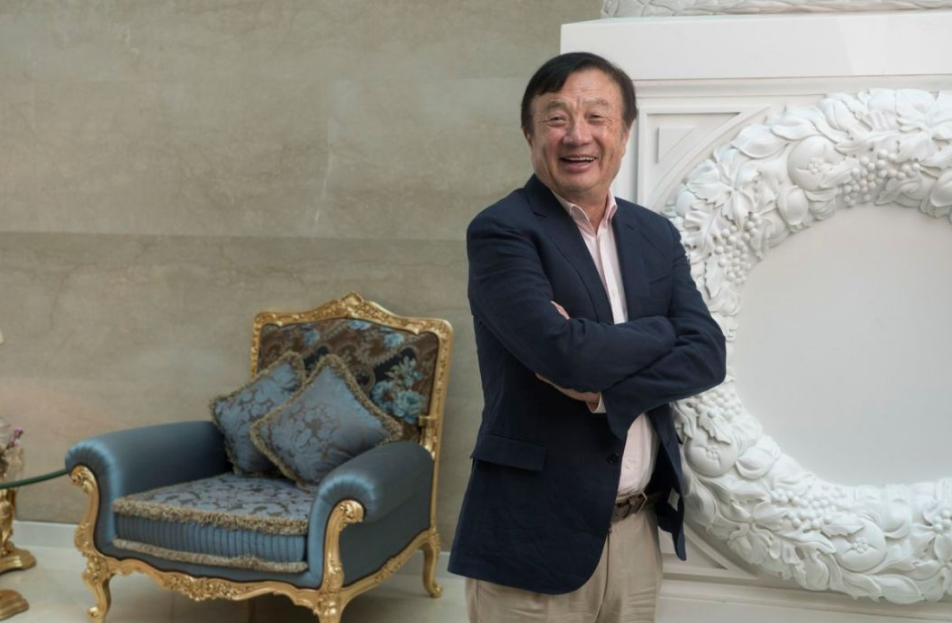 王健林回老家，刘强东回老家，任正非回老家，差距有点大