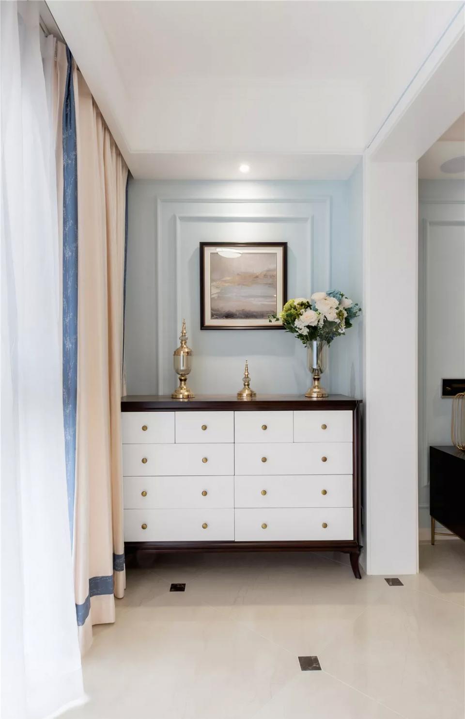 140平轻奢美式三居，红黄蓝碰撞出优雅大气、高品位生活空间！